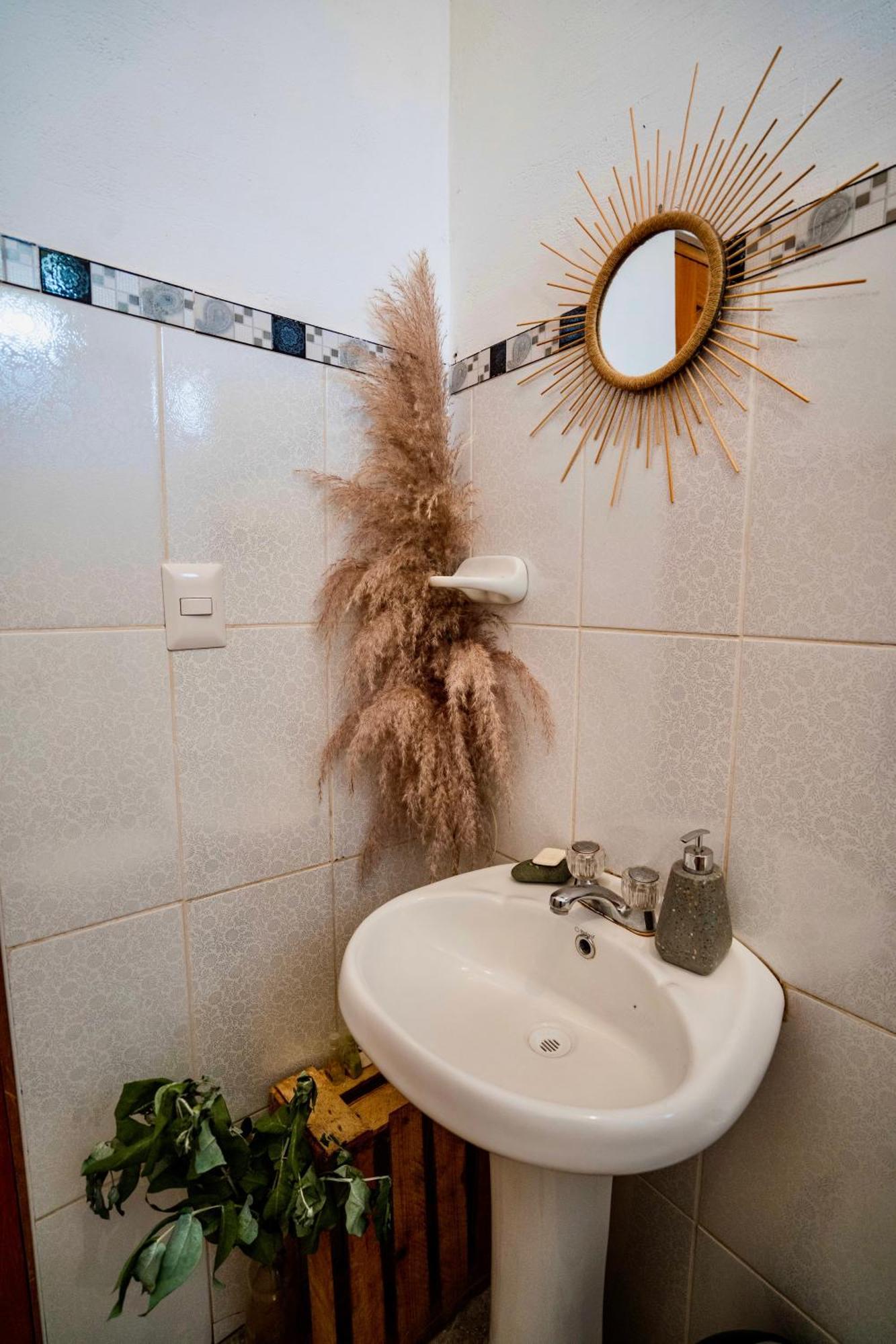 Blue Lotus Retreat Center Bed & Breakfast Писак Екстериор снимка
